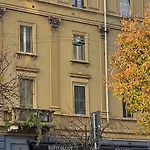Eanna Scalo Porta Romana Prada *